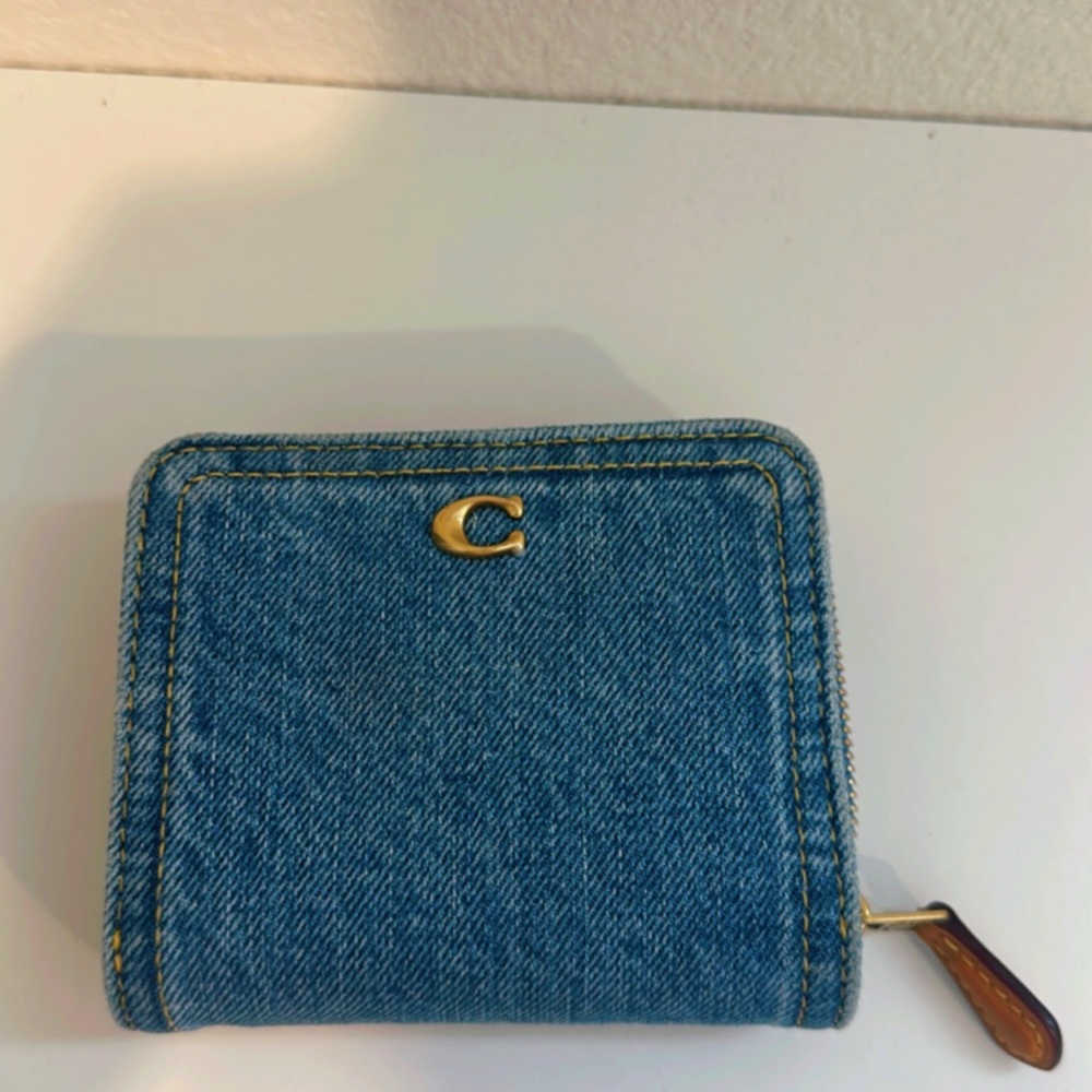 Coach Billfold Wallet